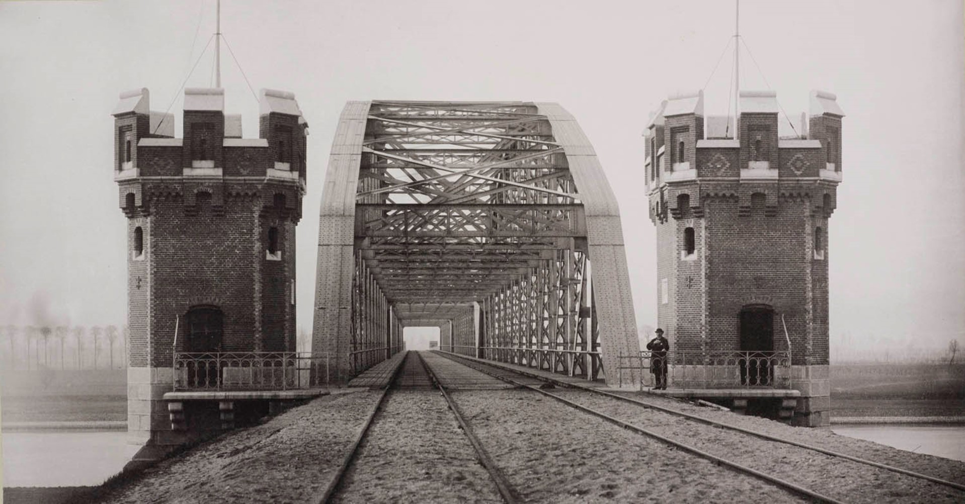 De zojuist opgeleverde Rijnbrug.